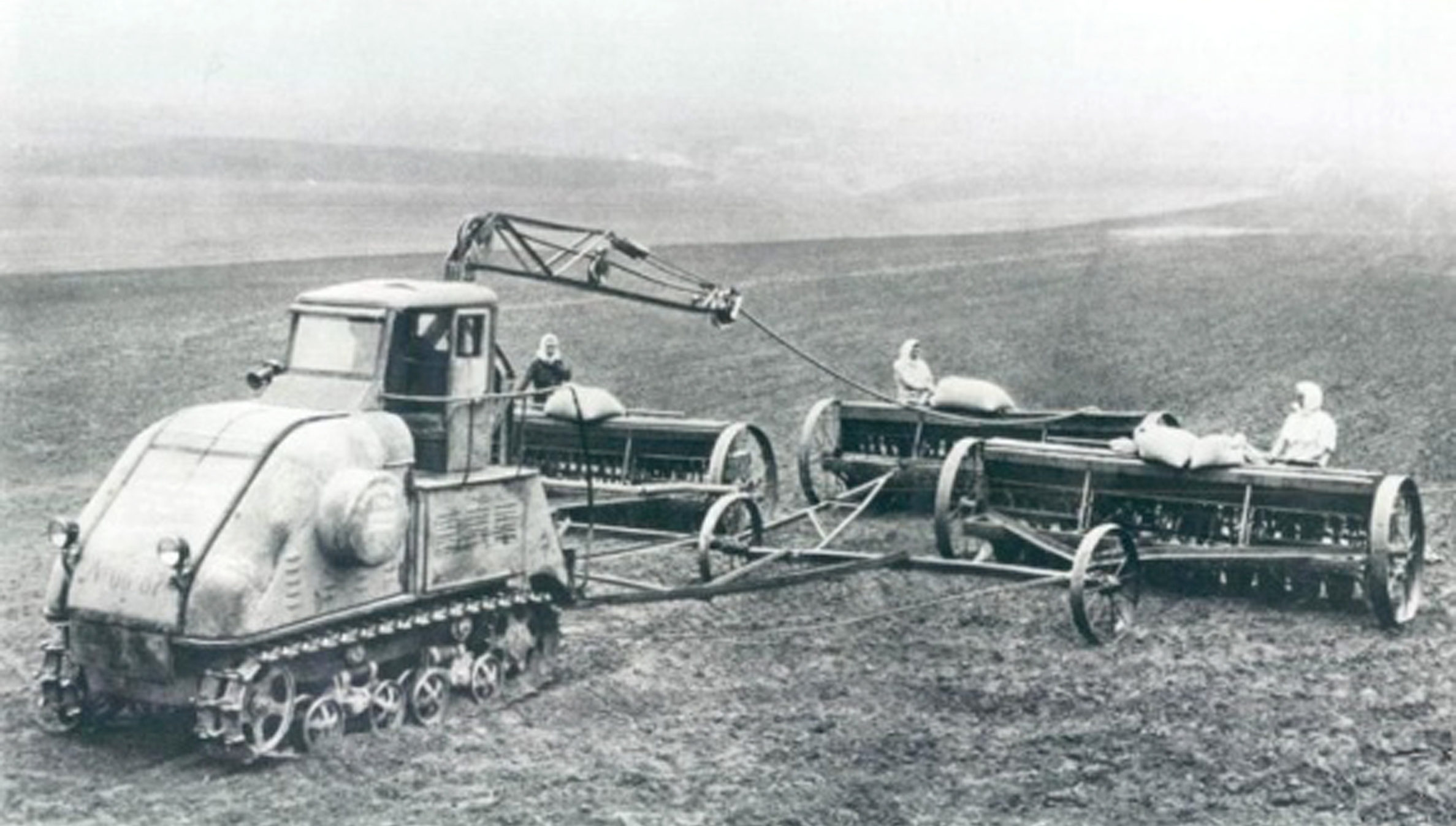 Как советские инженеры первыми в мире разработали электрические трактора